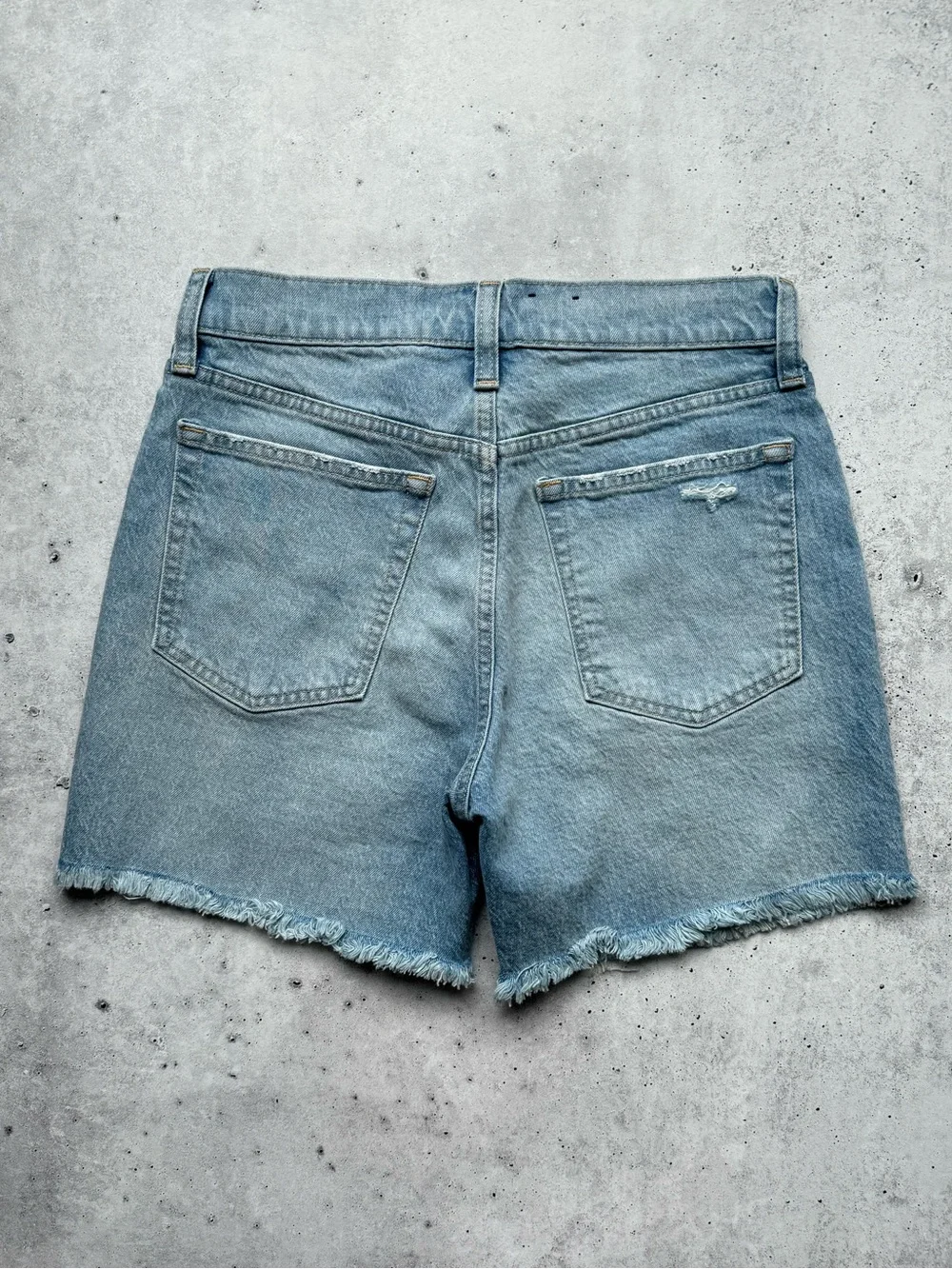 GAP Cheeky Midi Denim Shorts W26 Petite Light Indigo High Rise Cutoff